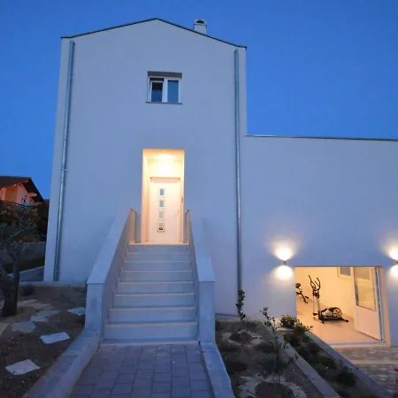 Casa vacanze Modern Holiday With Private Pool Near Sea In Jasenice Maslenica